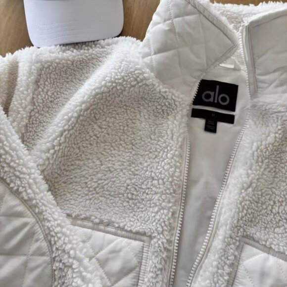 Alo Yoga Women's White Jacket - Picture 5 of 6